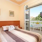 아파트 Brodarica 15270a 시베니크