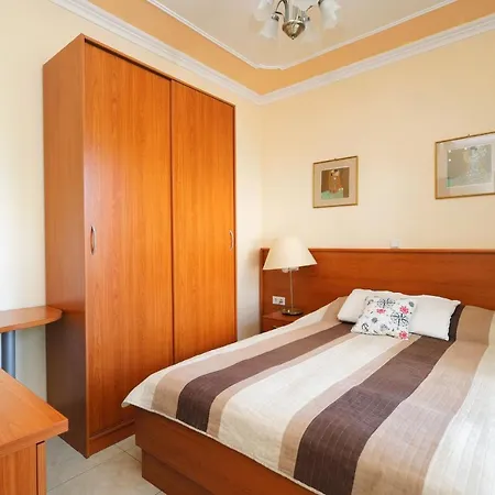 Brodarica 15270a * Šibenik