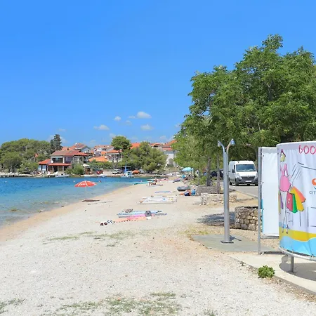 Brodarica 15270a * 시베니크