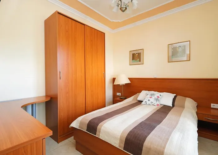 Brodarica 15270a * Sibenik