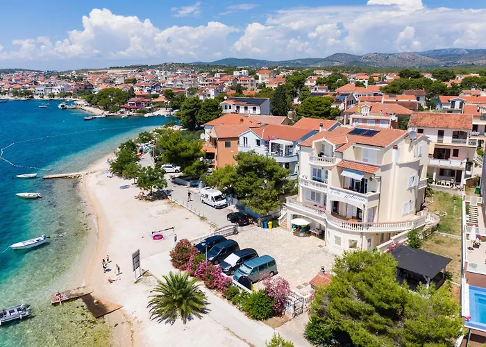 Apartman Brodarica 15270a *